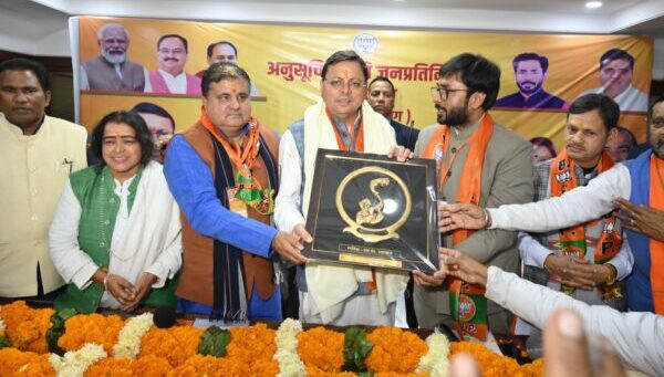 डबल इंजन की सरकार अनुसूचित समाज का मजबूत और आत्मनिर्भर बनाने के लिए प्रतिबद्ध – मुख्यमंत्री पुष्कर सिंह धामी