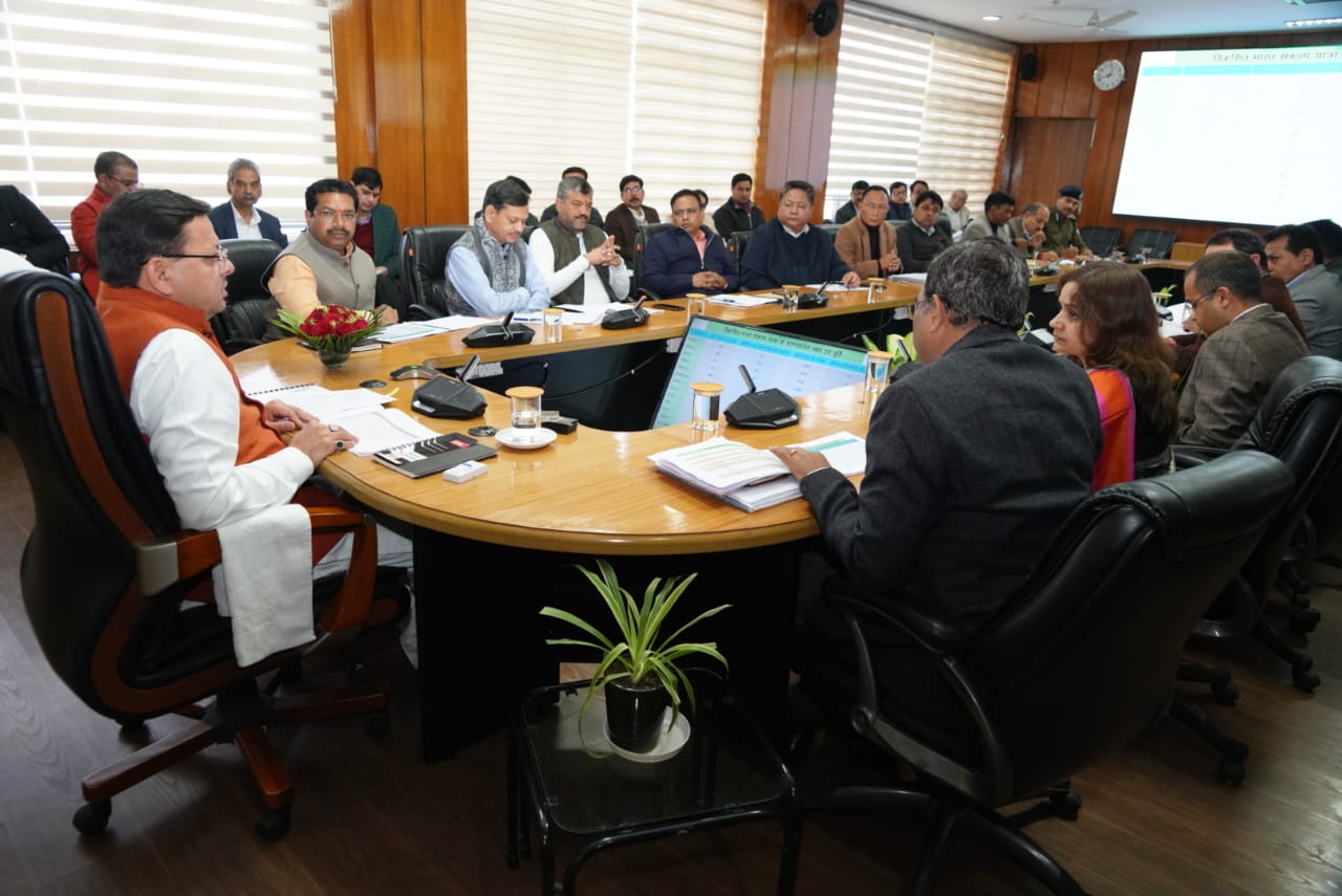 विकसित भारत संकल्प यात्रा अभियान को मिशन मोड में लें अधिकारी- मुख्यमंत्री पुष्कर सिंह धामी