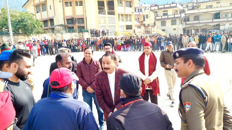 उत्तरकाशी में धूमधाम से मनाया गया मंगसीर बग्वाल