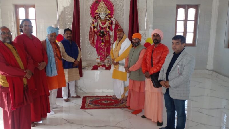 गुरुदेव अलवर वाले बाबा जी ने अपने तपोबल से किया भक्तों का कल्याण – श्री महंत श्यामसुंदर दास जी महाराज