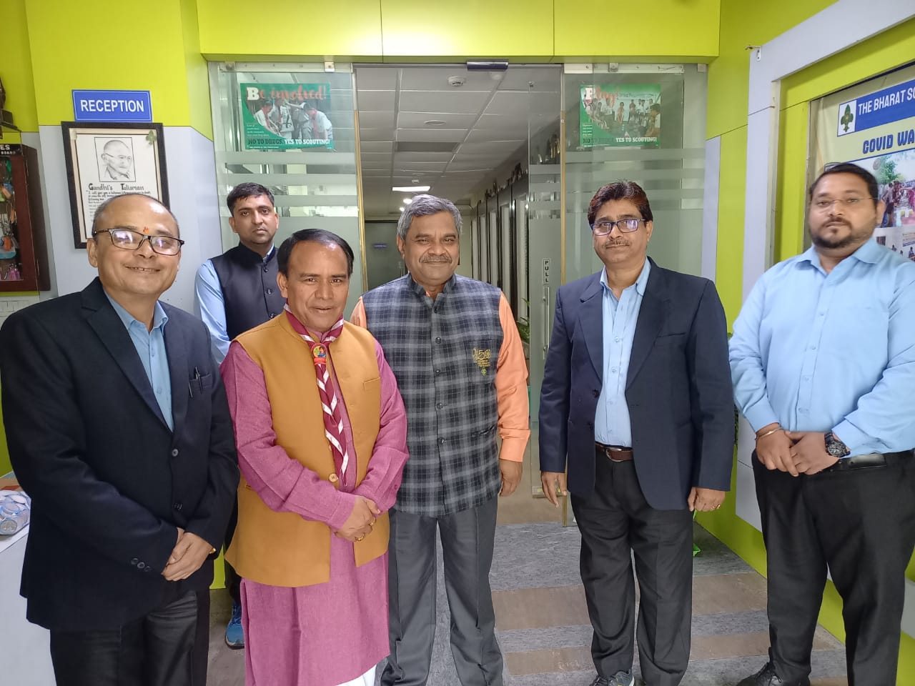 स्काउट गाइड के निदेशक से मिले शिक्षा मंत्री डॉ. धन सिंह रावत, राष्ट्रीय मुख्यालय में विभिन्न मुद्दों पर की चर्चा, देशभर के चीफ कमीश्नर्स की बैठक हरिद्वार में कराने का रखा प्रस्ताव