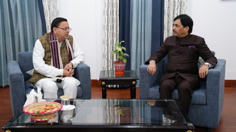 मुख्यमंत्री पुष्कर सिंह धामी से भाजपा के राष्ट्रीय प्रवक्ता शाहनवाज हुसैन ने की शिष्टाचार भेंट