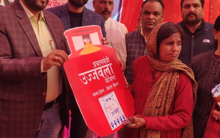 हरिद्वार के नवोदय नगर में आयोजित हुआ विकसित भारत संकल्प यात्रा कार्यक्रम, विधायक आदेश चौहान ने कहा यात्रा में शामिल हो कर ले योजनाओं का लाभ