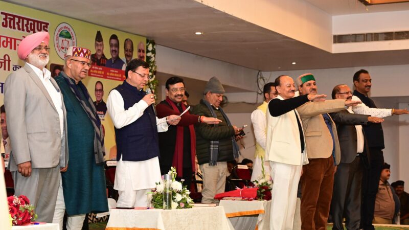 राज्य एवं देश की अर्थव्यवस्था और वित्तीय शक्तियों की रीढ़ होने के साथ ही ब्रांड इंडिया के सच्चे राजदूत होते हैं व्यापारी – मुख्यमंत्री पुष्कर सिंह धामी