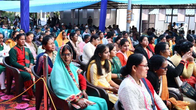 केन्द्र तथा राज्य सरकार परिवार के सदस्य की भांति जनता की चिंता कम करने का कर रही है प्रयास – मुख्यमंत्री पुष्कर सिंह धामी