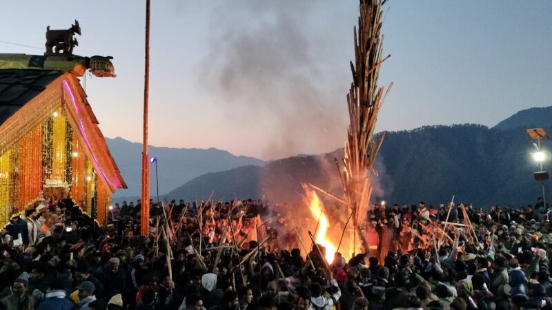 उत्तरकाशी : मड़केश्वर मंदिर में हवन के साथ संपन्न हुआ देवलांग महापर्व