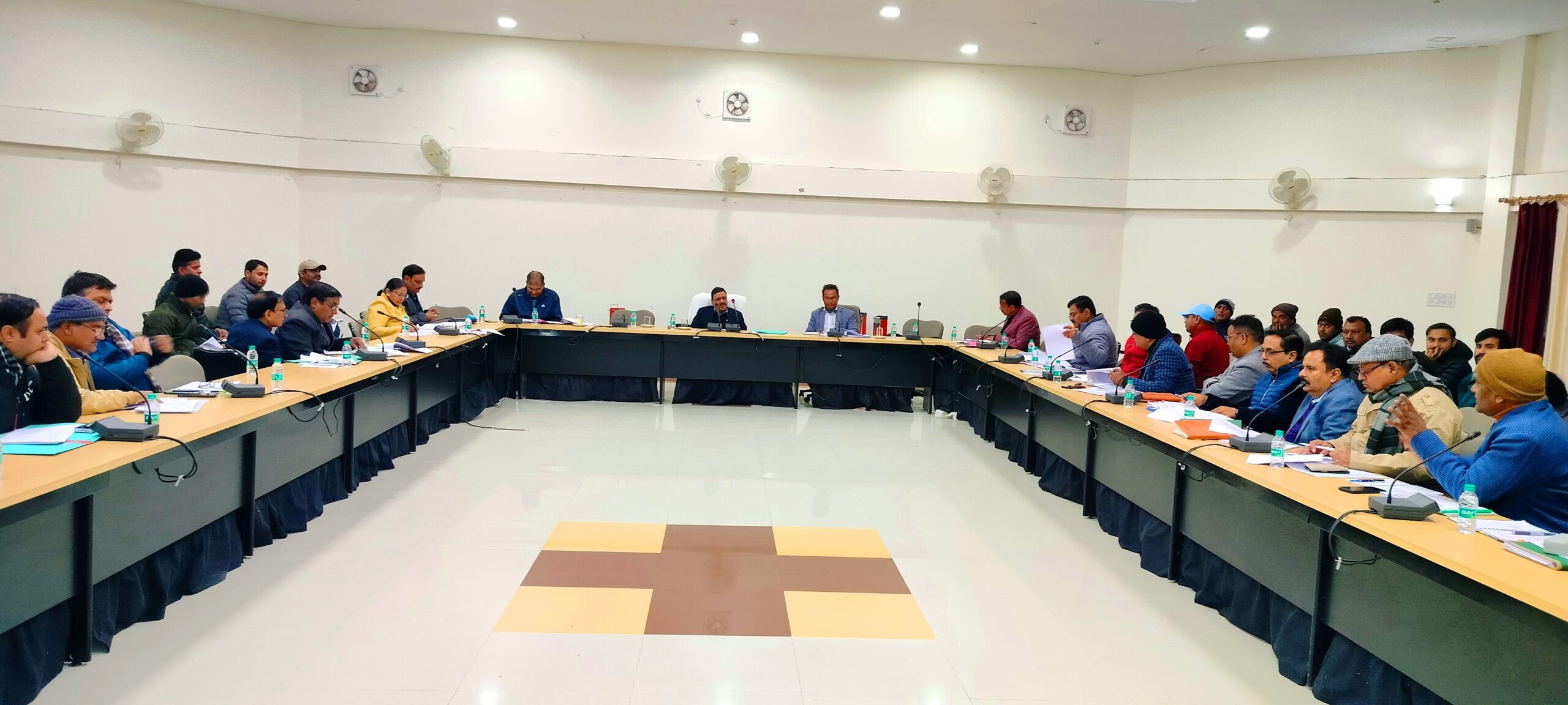 शिक्षा के पठन-पाठन की गुणवत्ता तथा वहां के बेसिक इंफ्रास्ट्रक्चर में करें सुधार – आयुक्त गढ़वाल विनय शंकर पाण्डेय