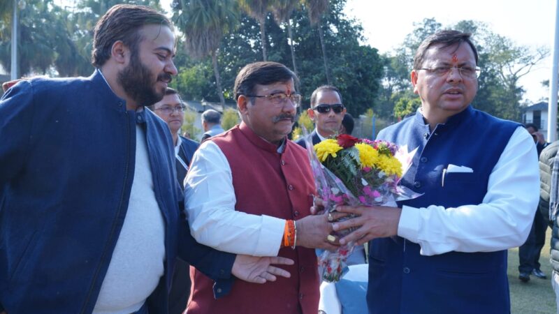 मुख्यमंत्री पुष्कर सिंह धामी से उत्तराखंड गो सेवा आयोग के अध्यक्ष डॉ. पंडित राजेन्द्र अंथवाल ने भेंट कर नववर्ष की शुभकामना दी