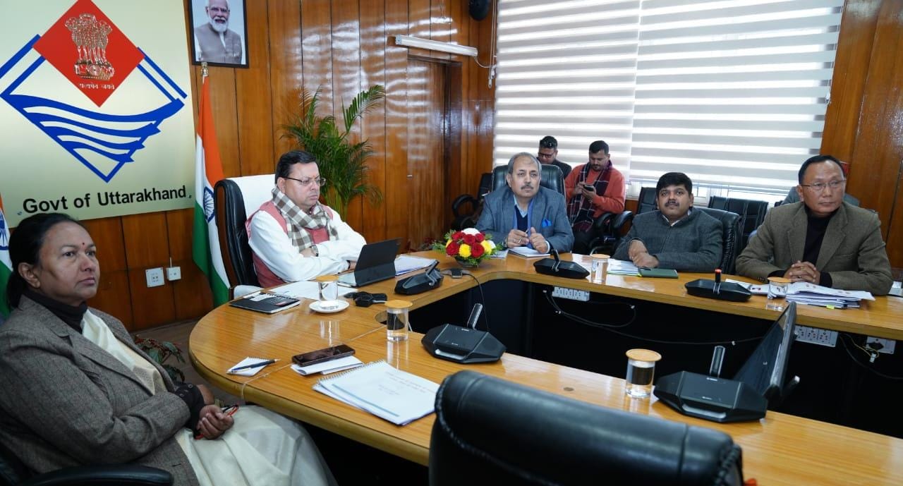 मुख्यमंत्री पुष्कर सिंह धामी ने की परिवहन विभाग की समीक्षा, यातायात नियमों के प्रति जन जागरूकता के दिये निर्देश, राज्य के प्रमुख स्थलों से अयोध्या के लिये संचालित की जाय बसें