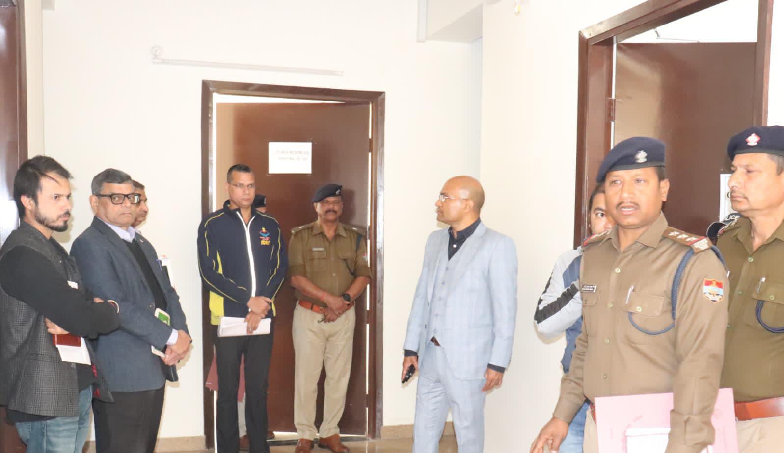 सचिव आपदा उत्तराखंड रंजीत सिन्हा ने SDRF वाहिनी जॉलीग्रांट का किया निरीक्षण, निर्माण संबंधी व्यवस्थाओं का लिया जायजा