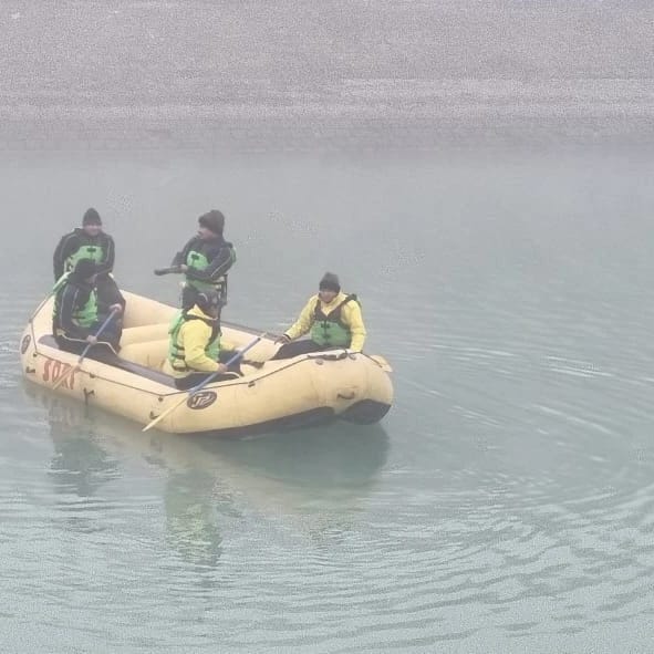 चीला वाहन दुर्घटना : कमान्डेंट मणिकांत मिश्रा के नेतृत्व में SDRF का सर्च ऑपरेशन जारी