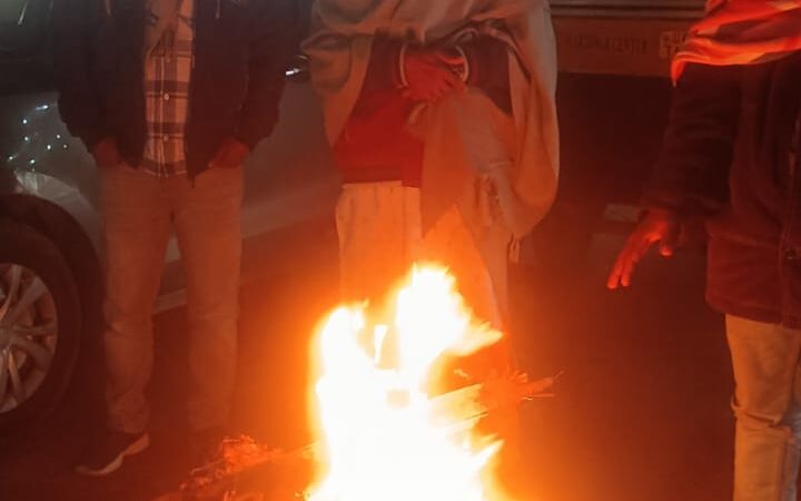 शीत लहर को देखते हुये ठण्ड से बचाव के लिये निराश्रित व बेसहारा लोगों का रखा जाये विशेष ध्यान – डीएम धीराज सिंह गर्ब्याल