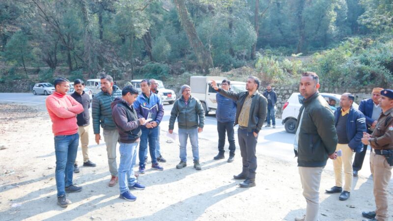 बाबा श्री केदारनाथ धाम की यात्रा की तैयारियों में जुटा जिला प्रशासन, डीएम सौरभ गहरवार ने अधिकारियों के साथ किया राष्ट्रीय राजमार्ग सहित अन्य व्यवस्थाओं का निरीक्षण, दिए निर्देश