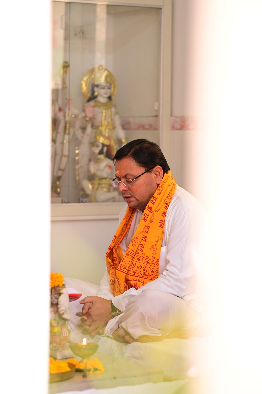 मुख्यमंत्री पुष्कर सिंह धामी ने श्री राम मंदिर प्राण प्रतिष्ठा के शुभ अवसर पर श्री रामचरितमानस की चौपाइयों का किया पाठ, गौशाला पहुंचकर की गौ माता की सेवा