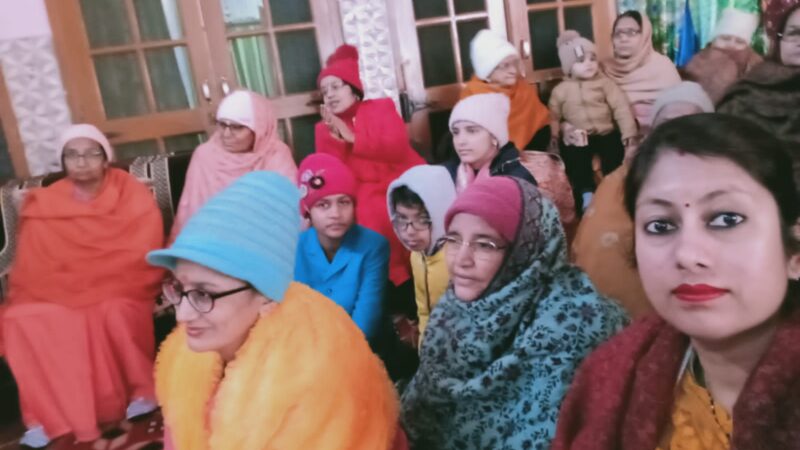 भगवान श्रीराम मंदिर की प्राण प्रतिष्ठा के अवसर पर भवानी शंकर आश्रम में भजन कीर्तन और भंडारे का हुआ आयोजन