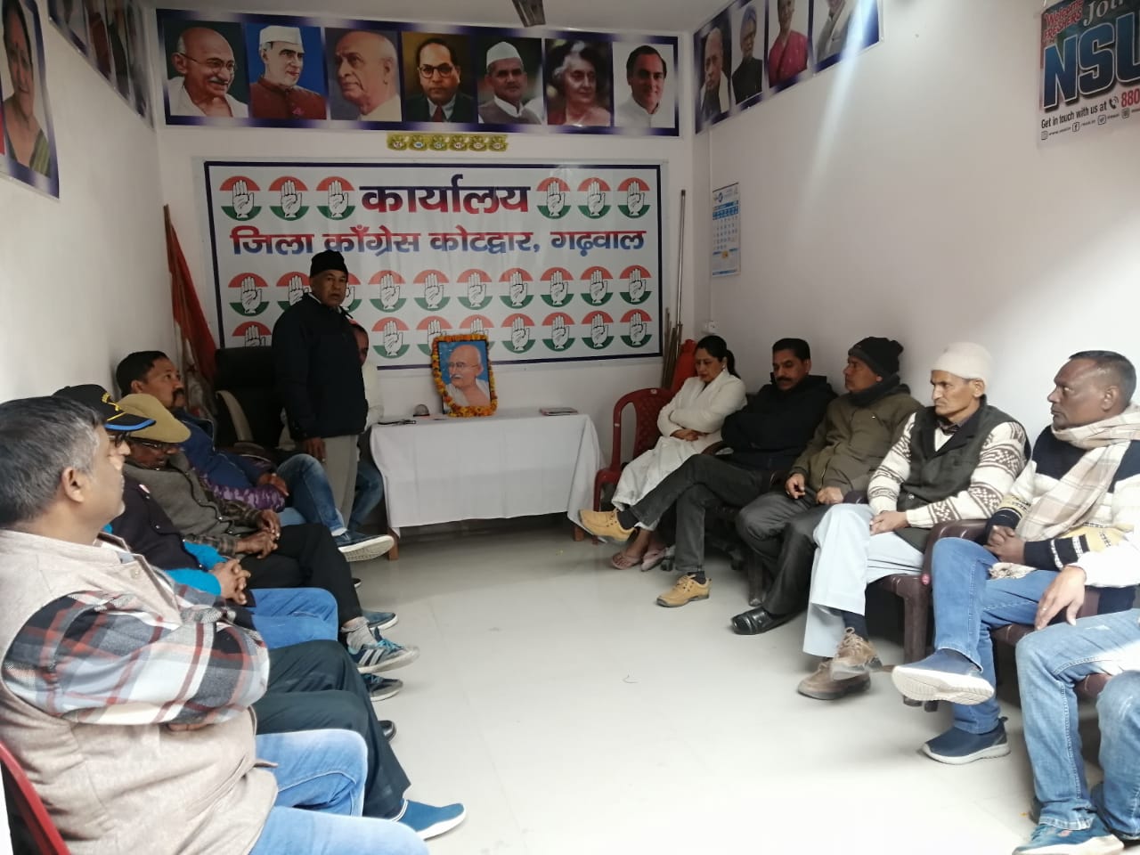 महानगर व जिला कांग्रेस ने महात्मा गांधी की पुण्यतिथि पर दी श्रद्धांजलि