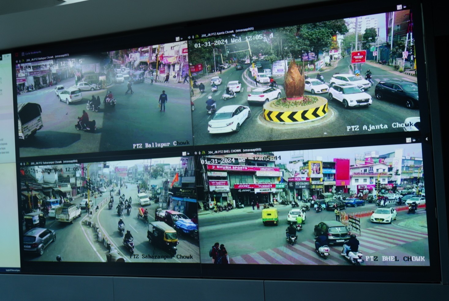 मुख्यमंत्री पुष्कर सिंह धामी ने आई.टी.डी.ए का किया औचक निरीक्षण, सीएम हेल्प लाईन 1905 और इन्टीग्रेटेड कमांड और कंट्रोल सेंटर की व्यवस्थाओं का लिया जायजा