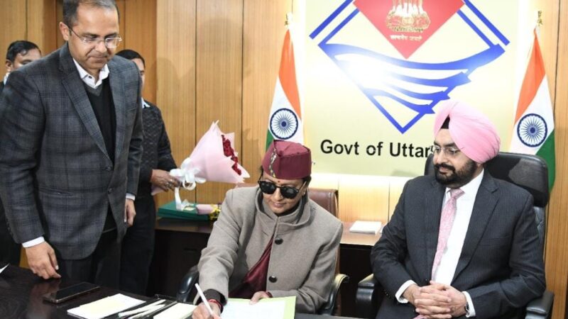 नवनियुक्त सीएस राधा रतूड़ी ने मुख्य सचिव कार्यालय में किया पदभार ग्रहण