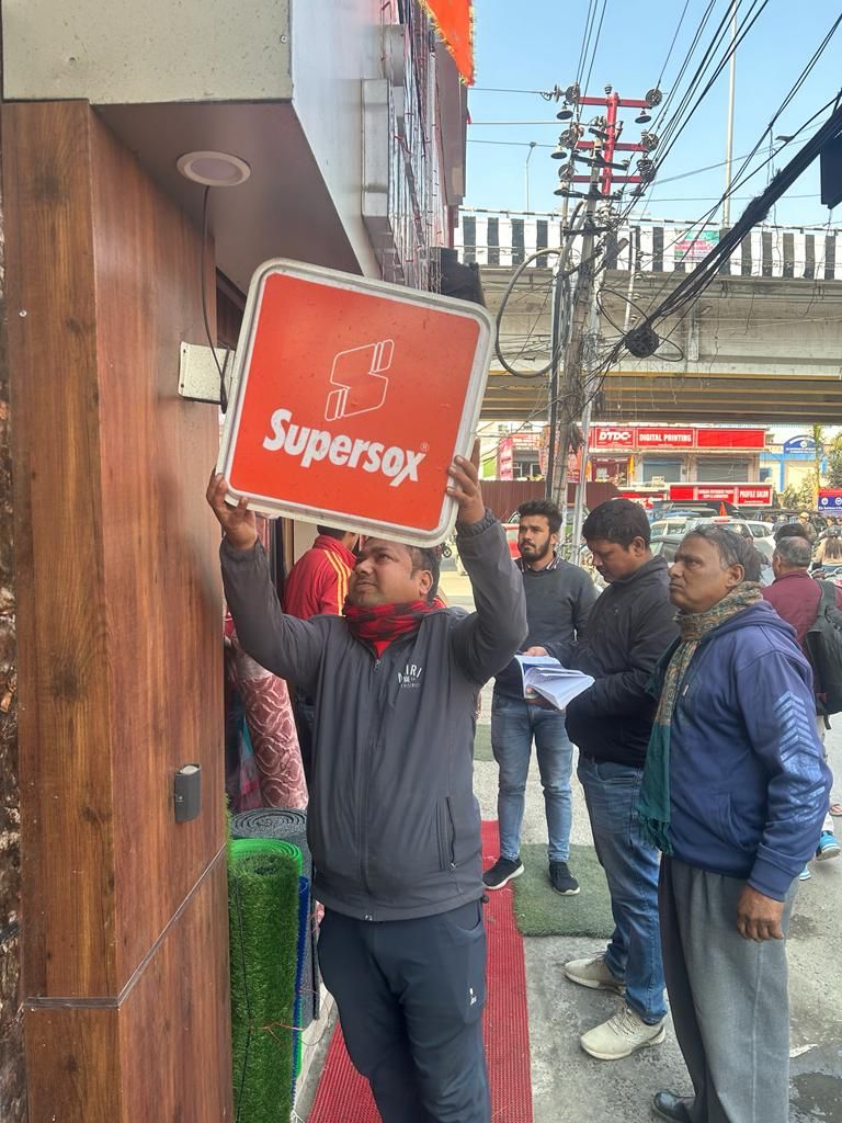 डीएम सोनिका के निर्देश पर अतिक्रमण के विरुद्ध चला अभियान, टीम ने अतिक्रमणकारियों का चालान कर लगाया अर्थदंड