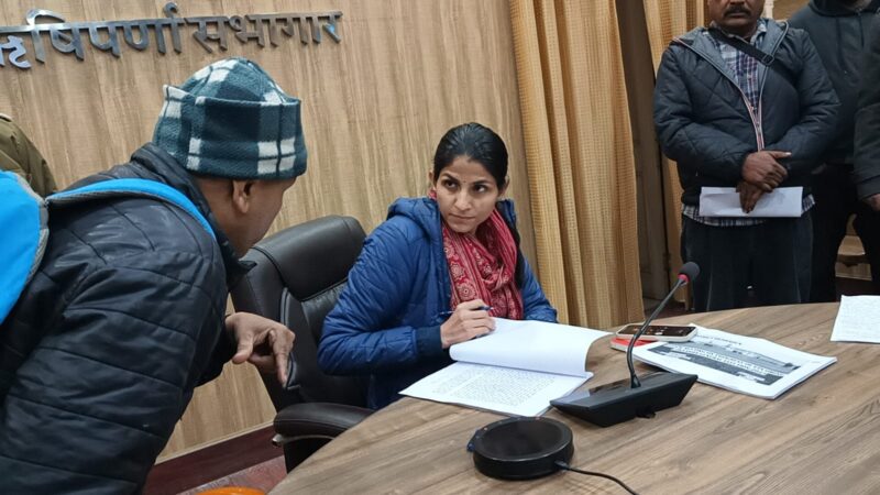 डीएम सोनिका ने सुनी जन समस्याएं, 88 शिकायतें हुई दर्ज, अधिकारियों को दिए आवश्यक दिशा निर्देश