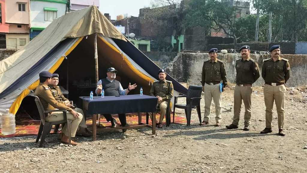 ADG अमित सिन्हा ने बनभूलपुरा क्षेत्र में स्थापित नई पुलिस चौकी का लिया जायजा