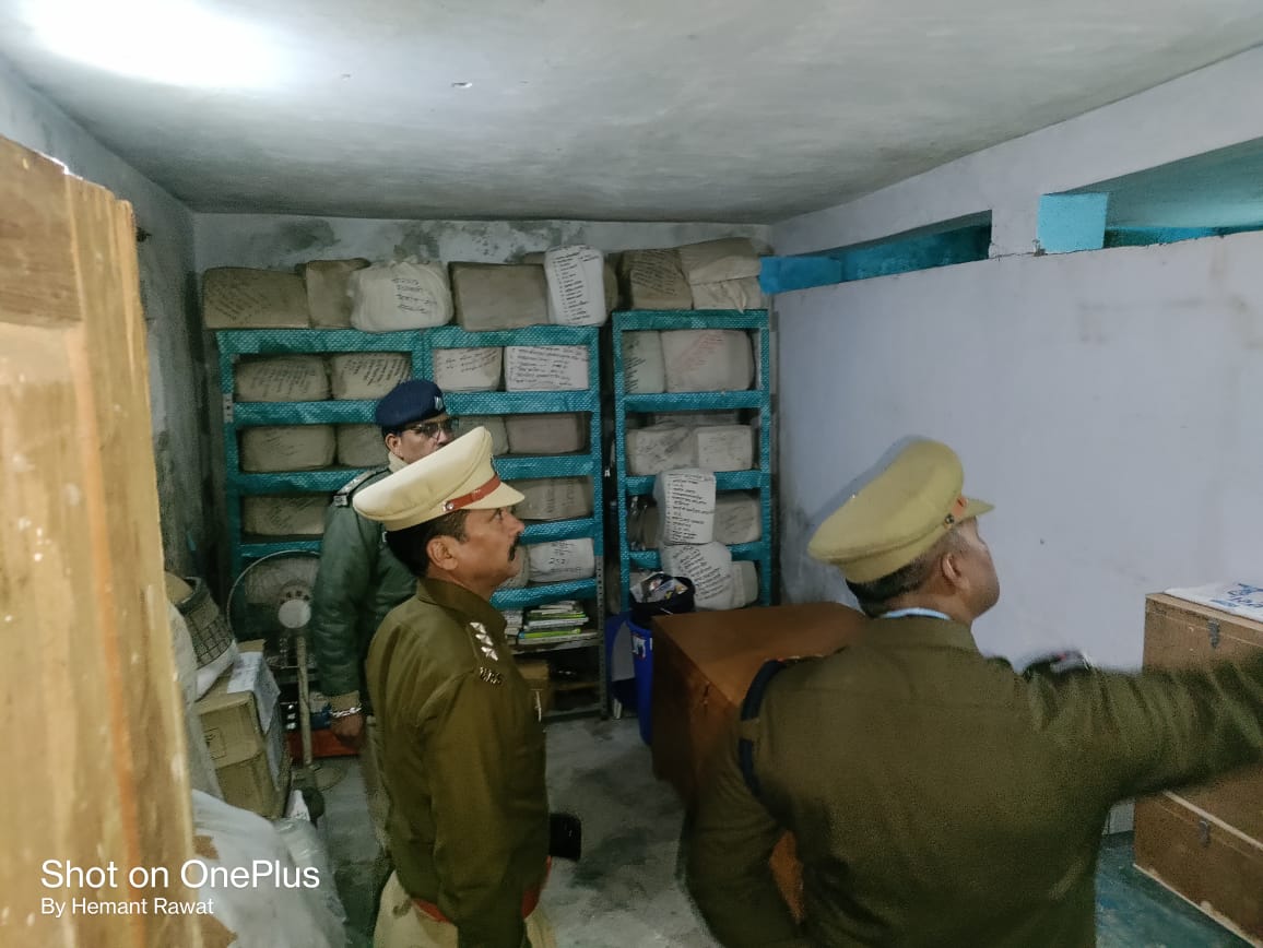 सीओ बड़कोट ने थाना पुरोला व मोरी का किया अर्द्धवार्षिक निरीक्षण