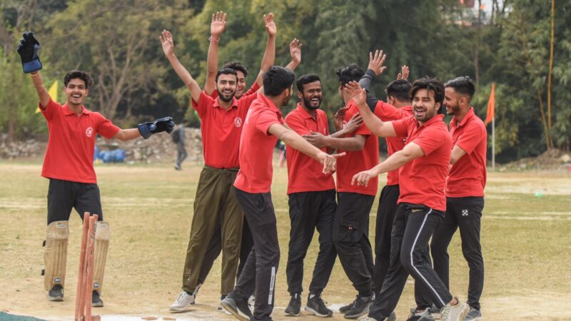 एसजीआरआरयू खेलोत्सव : क्रिकेट में फार्मेसी ने एग्रीकल्चरल साइंसेज़ को किया पराजित; क्रिकेट, फुटबाॅल, वालीबाॅल, बास्केटबाॅल, शतरंज, कैरम, कबड्डी एवं बैडमिंटन प्रतियोगिताओं के नाम रहा दूसरा दिन