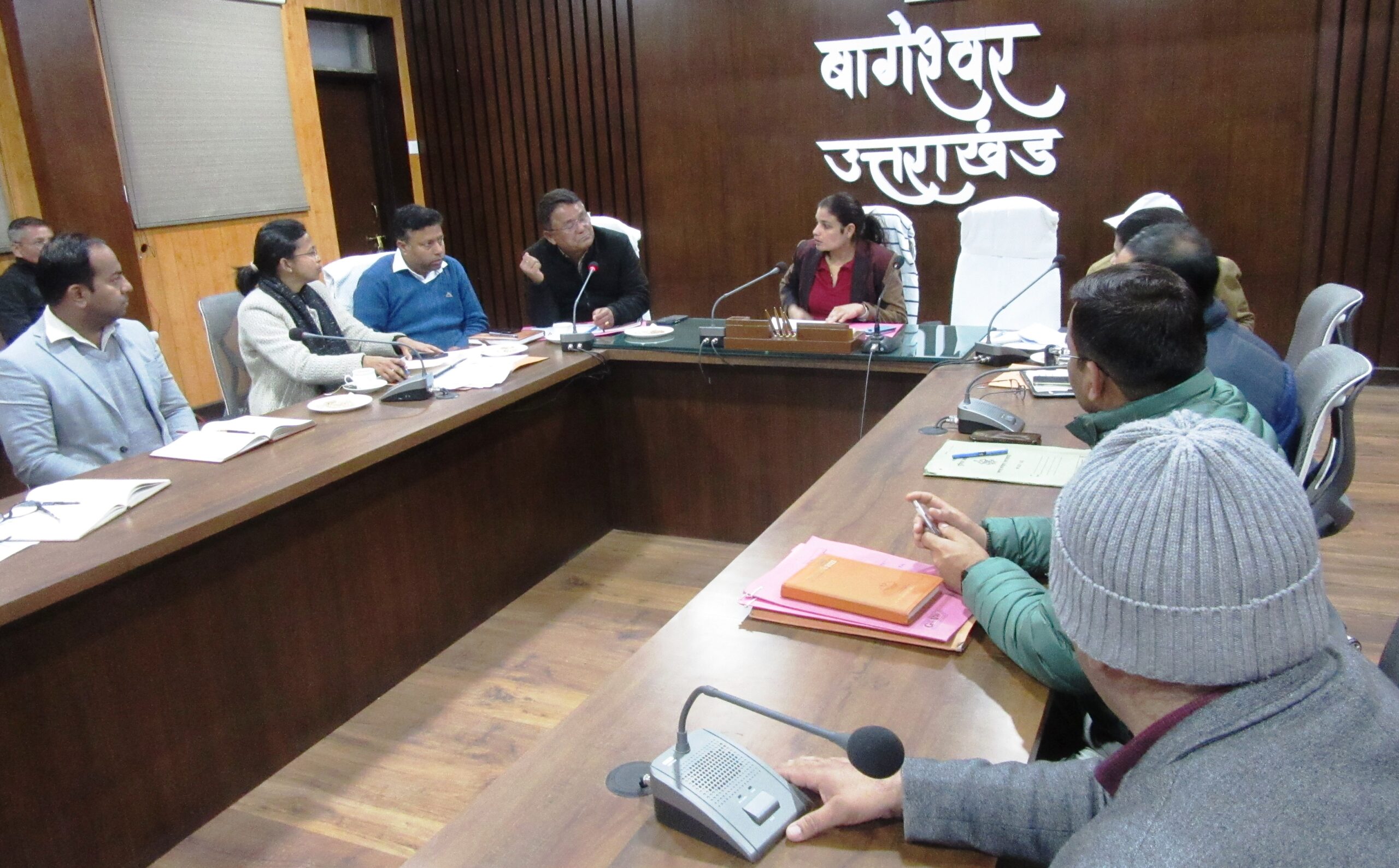 डीएम अनुराधा पाल ने निर्वाचन व्यवस्थाओं से जुड़े सभी नोडल अधिकारियों की ली बैठक, दिए आवश्यक दिशा निर्देश