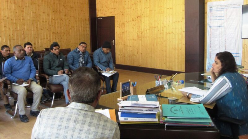 डीएम अनुराधा पाल ने आगामी लोकसभा चुनावों की तैयारियों को लेकर स्वीप कार्यक्रम से जुड़े अधिकारियों की ली बैठक, कहा – मतदान प्रतिशत बढ़ाने के लिए टारगेटेड एप्रोच के साथ किए जाए हर संभव प्रयास