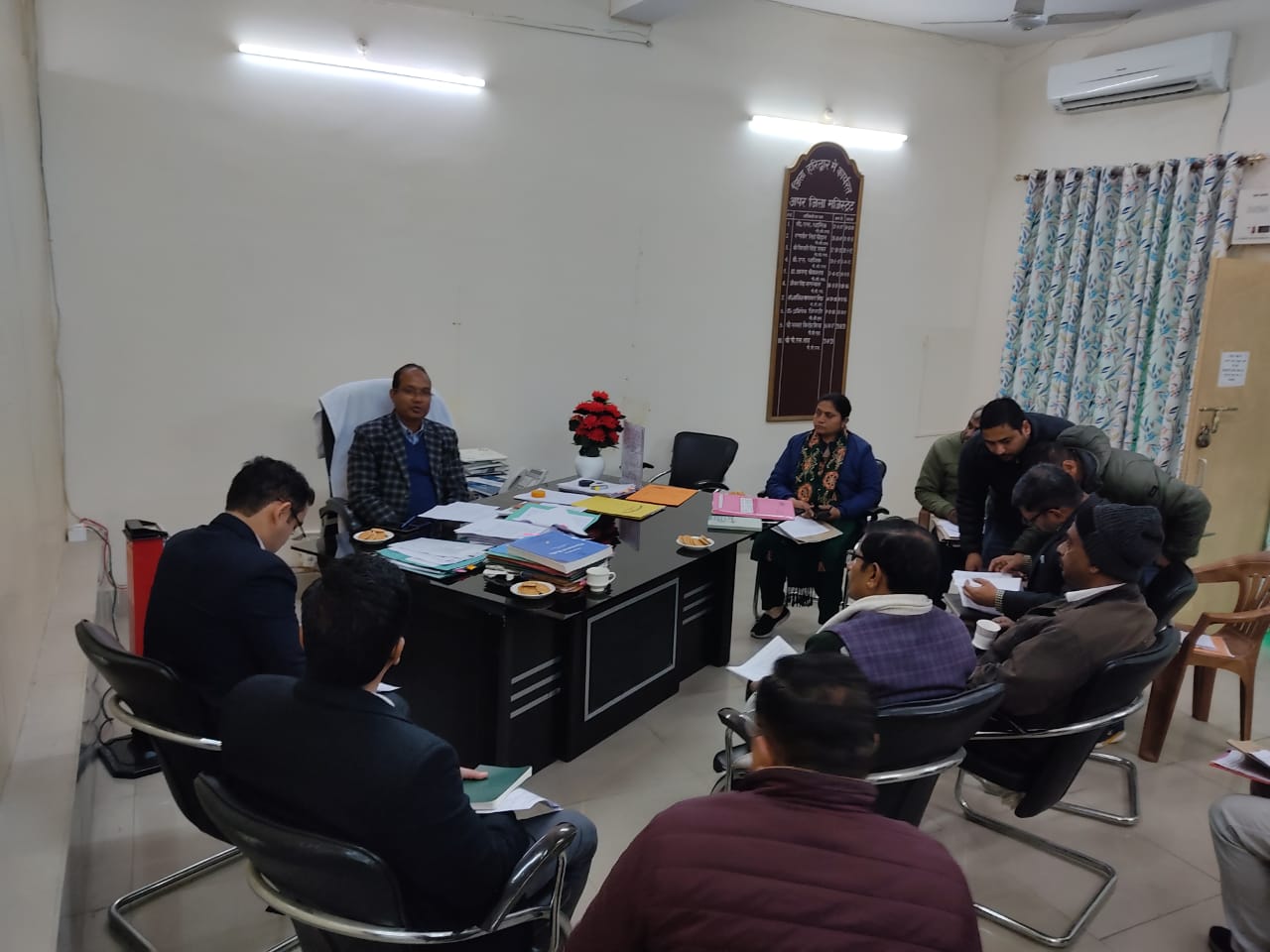 एडीएम पीएल शाह की अध्यक्षता में लोक सभा चुनाव के मतदेय स्थलों के सम्बन्ध में राजनीतिक पार्टियों के पदाधिकारियों एवं निर्वाचन रजिस्ट्रीकरण अधिकारियों के साथ बैठक आयोजित, दिए निर्देश