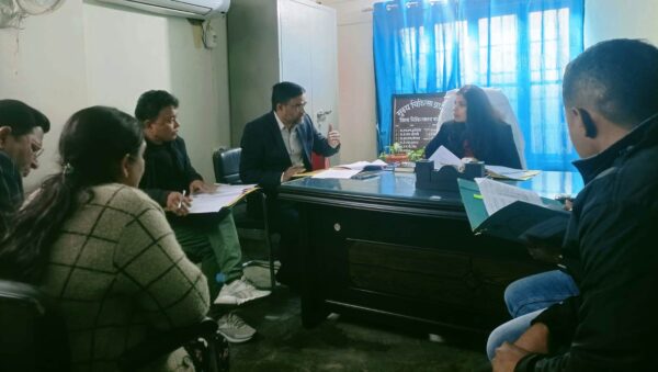 डीएम अनुराधा पाल की अध्यक्षता में जिला चिकित्सालय प्रबंधन समिति की बैठक आयोजित, मरीजों को हरसंभव सुविधा देने के दिए निर्देश