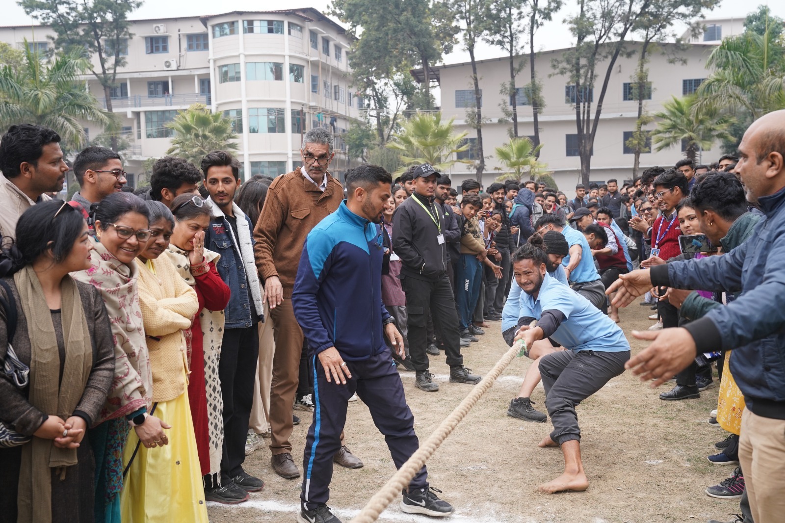 श्री गुरु राम राय विश्वविद्यालय खेलोत्सव : SGRRU क्रिकेट फाइनल में मेडिकल व नर्सिंग की टीमें चमकीं;  रस्साकशी, टेबल टेनिस, वालीबाॅल, बैडमिंटन एवं क्रिकेट प्रतियोगिताओं के नाम रहा छठवा दिन