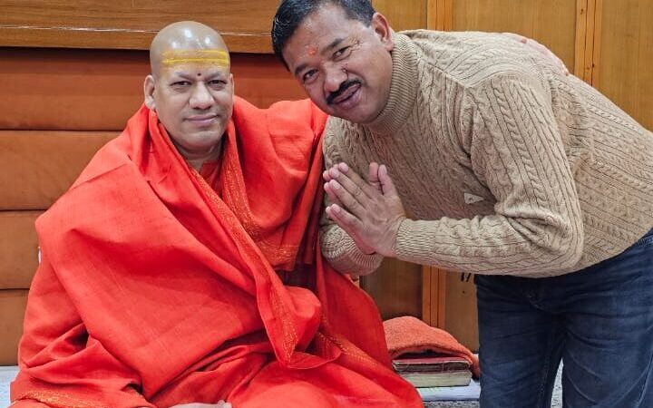 बीकेटीसी उपाध्यक्ष किशोर पंवार को मिला निरंजन अखाड़ा पीठाधीश्वर आचार्य महामंडलेश्वर कैलाशानंद  गिरी जी महाराज का आशीर्वाद