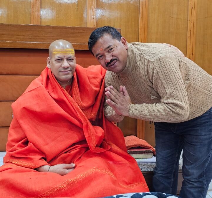 बीकेटीसी उपाध्यक्ष किशोर पंवार को मिला निरंजन अखाड़ा पीठाधीश्वर आचार्य महामंडलेश्वर कैलाशानंद  गिरी जी महाराज का आशीर्वाद