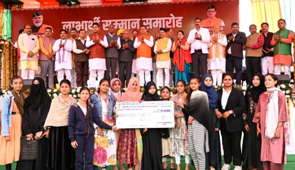 मुख्यमंत्री पुष्कर सिंह धामी ने नैनीताल जिलें को दी करोड़ों योजनाओं की सौगात, कहा – प्रधानमंत्री मोदी उत्तराखंड के विकास के लिए संकल्पबद्ध