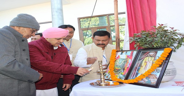 श्री महंत इन्दिरेश अस्पताल के हकीकत राय नगर पार्क में आयोजित निःशुल्क शिविर में 365 ने कराई स्वास्थ्य की जांच, हॉस्पिटल ओर से दी गई निःशुल्क दवाईयां