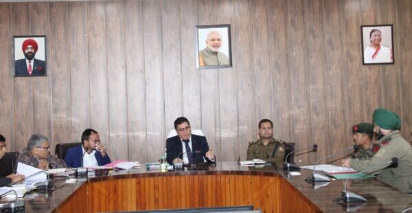 उत्तरकाशी के सीमावर्ती क्षेत्र नेलांग व जादुंग गांव में पर्यटन विकास की प्रचुर संभावना – डीएम डॉ. मेहरबान सिंह बिष्ट