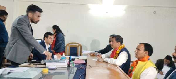 गढ़वाल लोकसभा सीट से 07 प्रत्याशियों द्वारा नामाकंन पत्र किया दाखिल, बीजेपी प्रत्याशी अनिल बलूनी ने किया नामांकन
