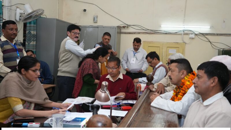 टिहरी लोकसभा सीट से अब तक 13 प्रत्याशियों द्वारा 18 नांमाकन पत्र किये गए प्राप्त, निर्दलीय प्रत्याशी बॉबी पंवार ने किया नामांकन