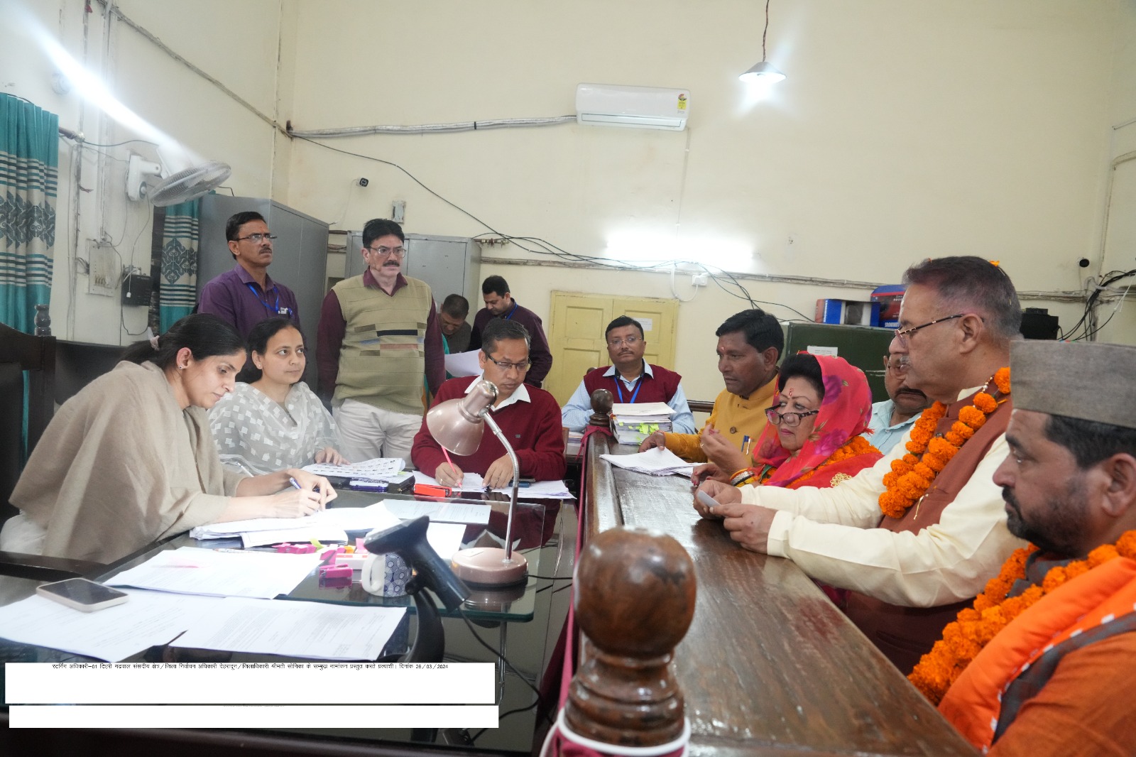 टिहरी लोकसभा सीट से 06 प्रत्याशियों द्वारा नामाकंन पत्र किया गया दाखिल