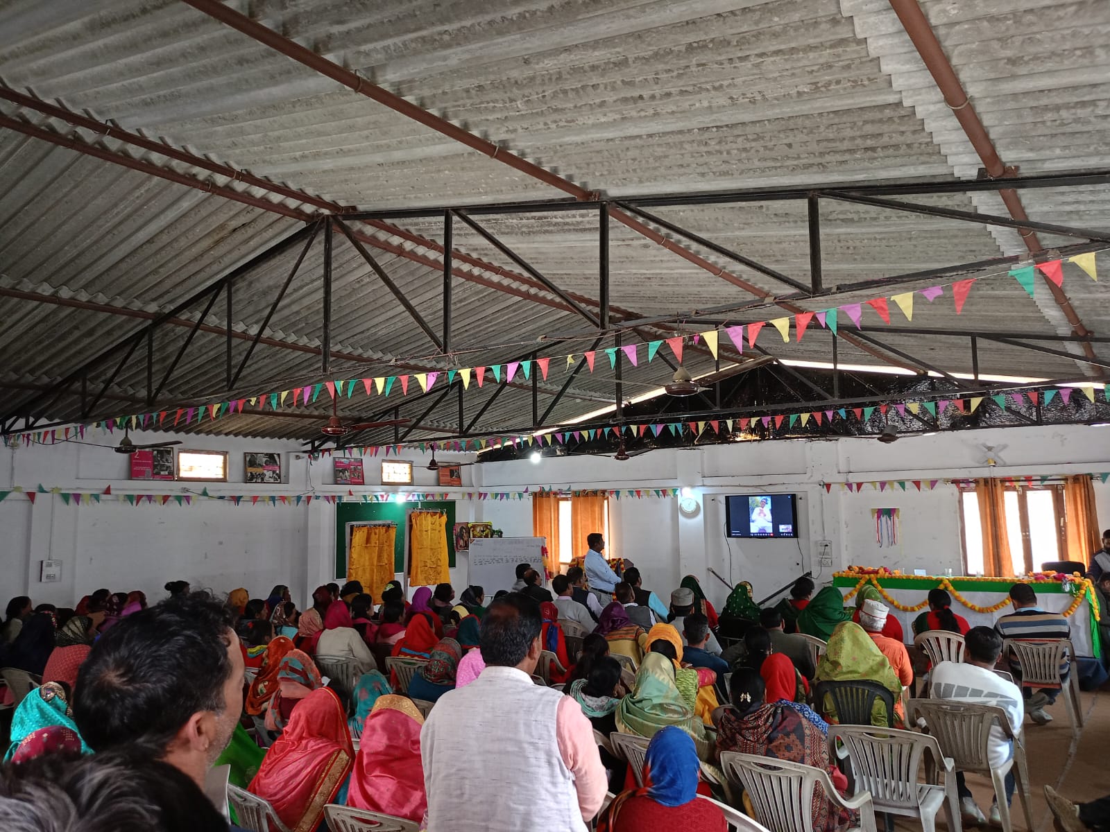 शहरी विकास मंत्री डॉ. प्रेम चंद्र अग्रवाल ने वर्चुअल माध्यम से गैरसैंण में 195.13 लाख की दो विकास योजनाओं का किया शिलान्यास