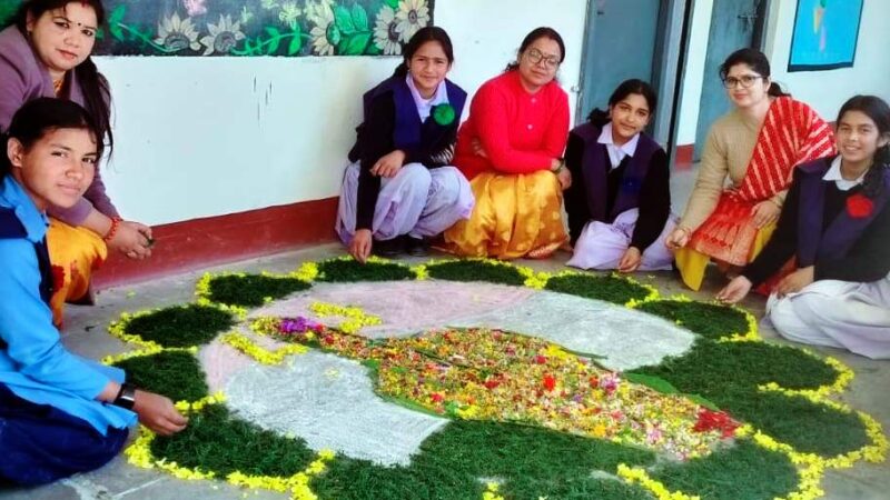 स्वीप टीम ने व्हाट्सएप एप पर मतदाता जागरूकता संदेश भेजने को बनाए ग्रुप, युवा मतदाताओं ने फूलदेई मनाकर और रंगोली बनाकर दिया शत प्रतिशत मतदान का संदेश