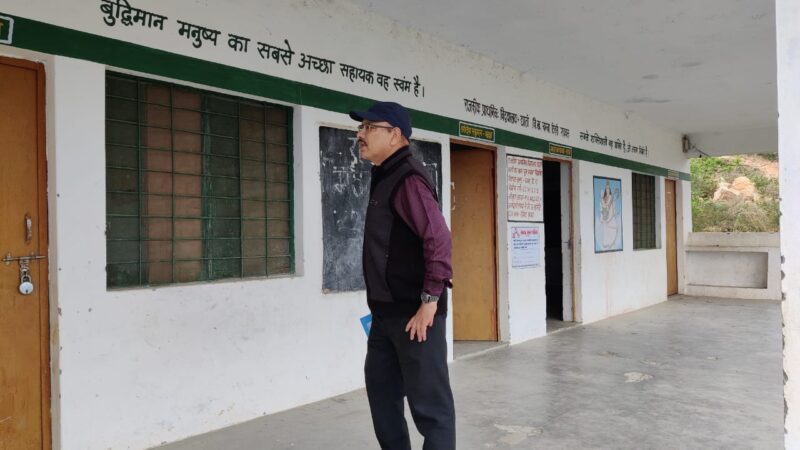 नोडल ऑफिसर एएमएफ ने टिहरी एवं नरेन्द्रनगर विधानसभा के मतदान केन्द्रों का किया निरीक्षण