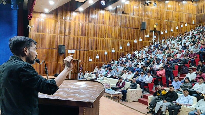 निष्पक्ष, पारदर्शी व सफलतापूर्वक संपादित करवाएं चुनाव – जिला निर्वाचन अधिकारी डॉ. आशीष चौहान