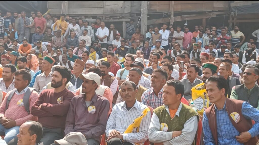 देहरादून : बॉबी पंवार के रोड-शो से टेंशन में BJP व कांग्रेस, सड़कों पर उमड़ा सैलाब