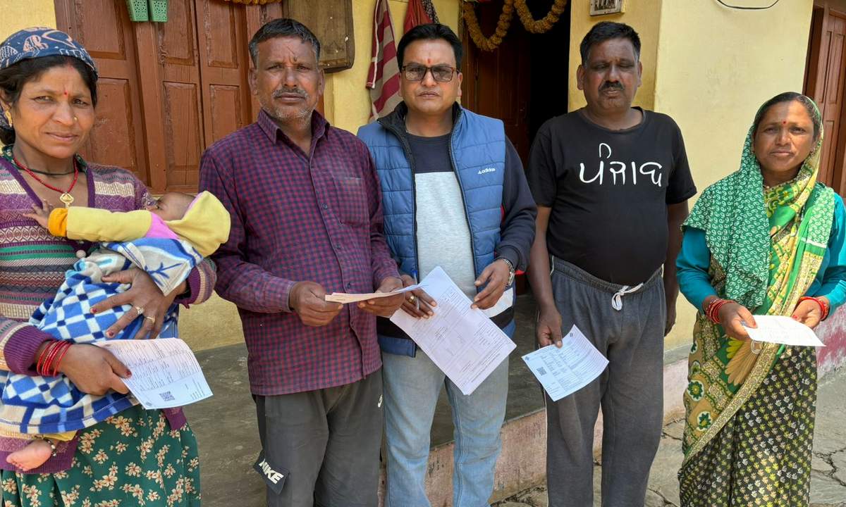 चमोली : जिलाधिकारी ने मतदाताओं को भेजे पोस्टकार्ड, शत प्रतिशत मतदान का किया आह्वान