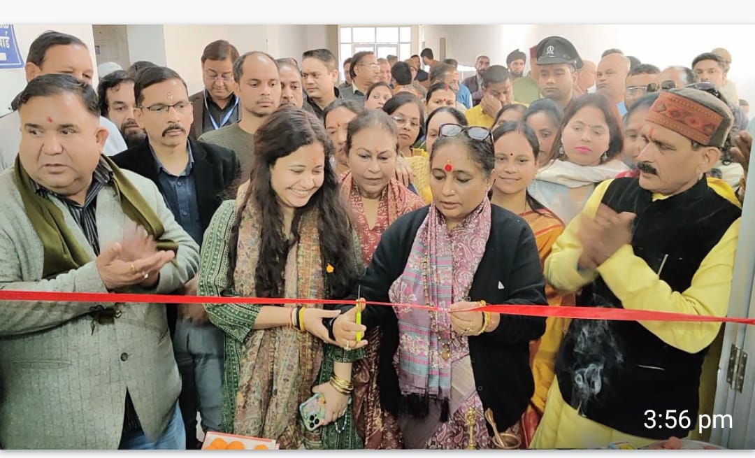 उत्तराखंड विधानसभा अध्यक्ष ऋतु खण्डूडी भूषण ने कोटद्वार स्थित राजकीय चिकित्सा बेस हॉस्पिटल में जय दुर्गा सामाजिक कल्याण संस्था द्वारा बीपीएल श्रेणी के मरीजों के तिमारदारों के लिए निःशुल्क भोजन व्यवस्था कि की शुरुआत।