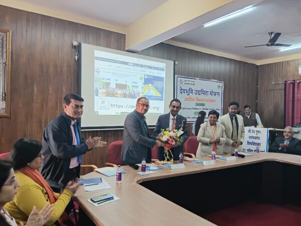 छात्र – छात्राओं के नए बिजनेस प्लान को विश्वविद्यालय देगा सीड मनी – कुलपति प्रोफेसर एनके जोशी