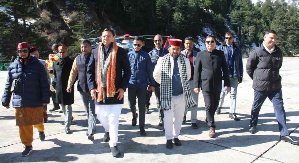 मुख्यमंत्री पुष्कर सिंह धामी ने हर्षिल-मुखवा क्षेत्र का भ्रमण कर प्रधानमंत्री के प्रस्तावित दौरे को लेकर की जा रही तैयारियों का स्थलीय निरीक्षण किया