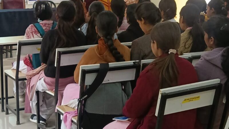 राजकीय महाविद्यालय बड़कोट में व्यक्तित्व विकास पर प्रेरक व्याख्यान का आयोजन